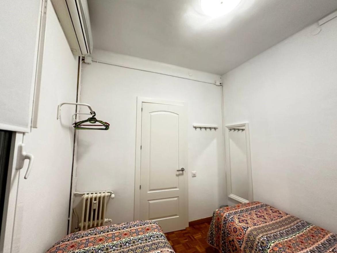 Rooms Nuevo Roger Barcelona Ngoại thất bức ảnh