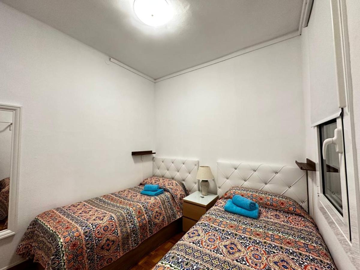 Rooms Nuevo Roger Barcelona Ngoại thất bức ảnh